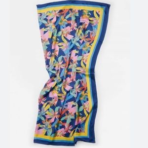 J. McLaughlin Gemma Island Blossom Scarf BNWT